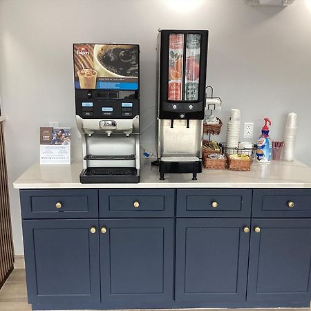 Super 8 By Wyndham Baltimore Northwest Extérieur photo