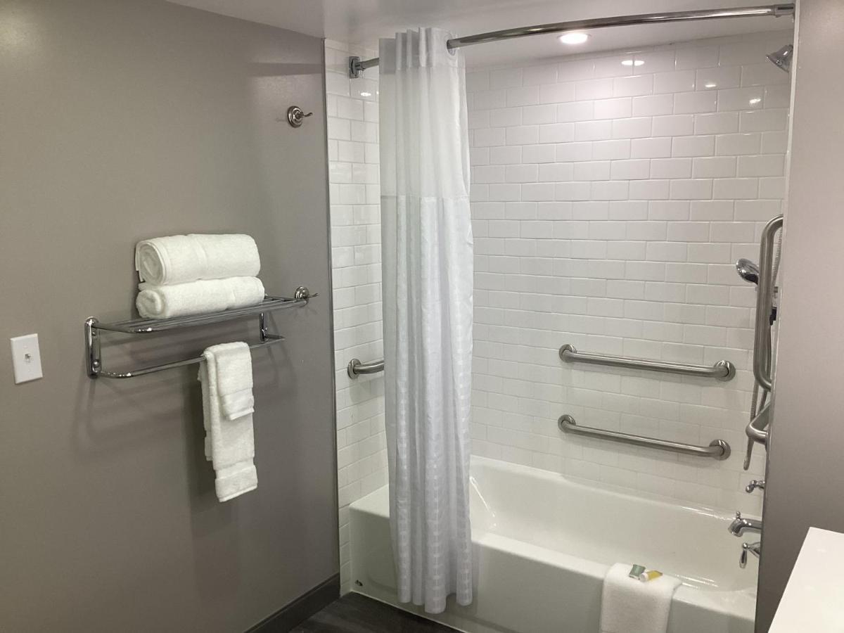 Super 8 By Wyndham Baltimore Northwest Extérieur photo