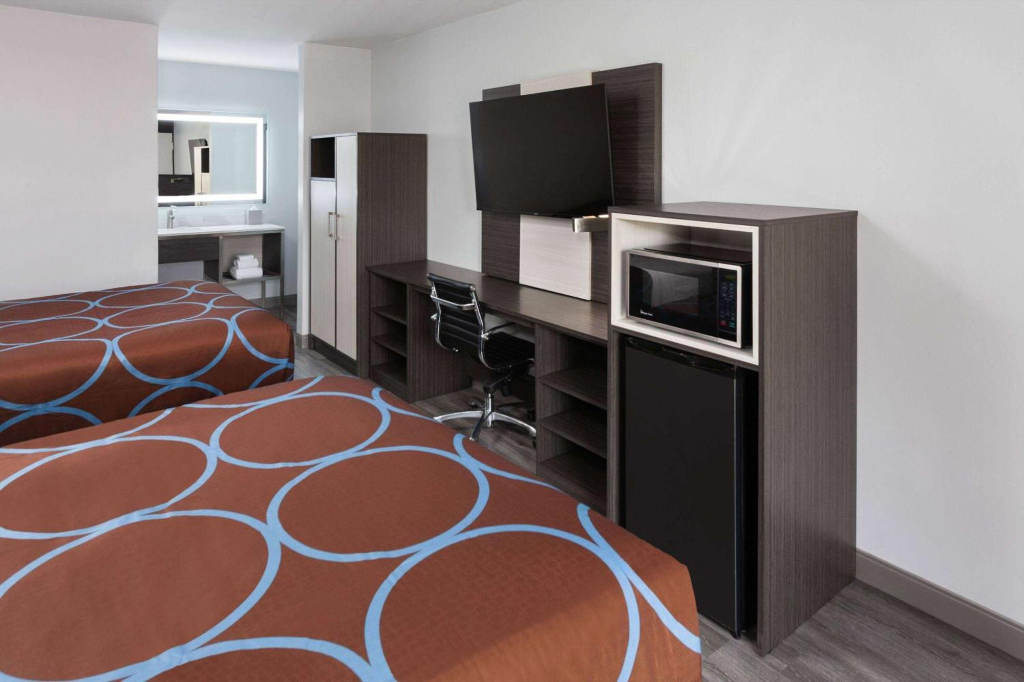 Super 8 By Wyndham Baltimore Northwest Extérieur photo
