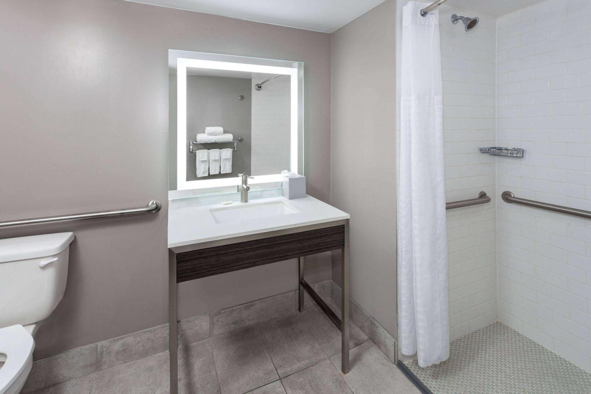 Super 8 By Wyndham Baltimore Northwest Extérieur photo