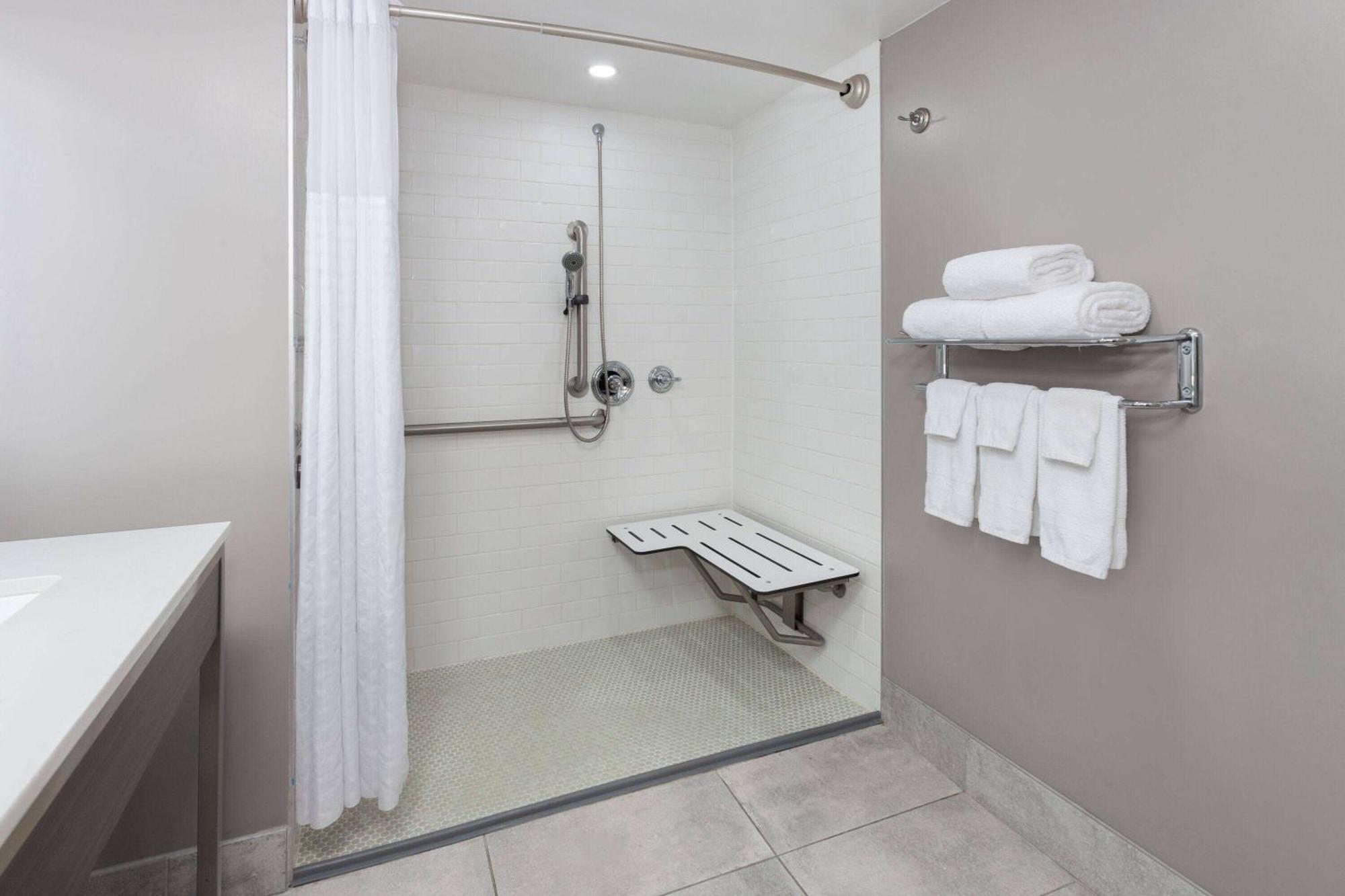 Super 8 By Wyndham Baltimore Northwest Extérieur photo