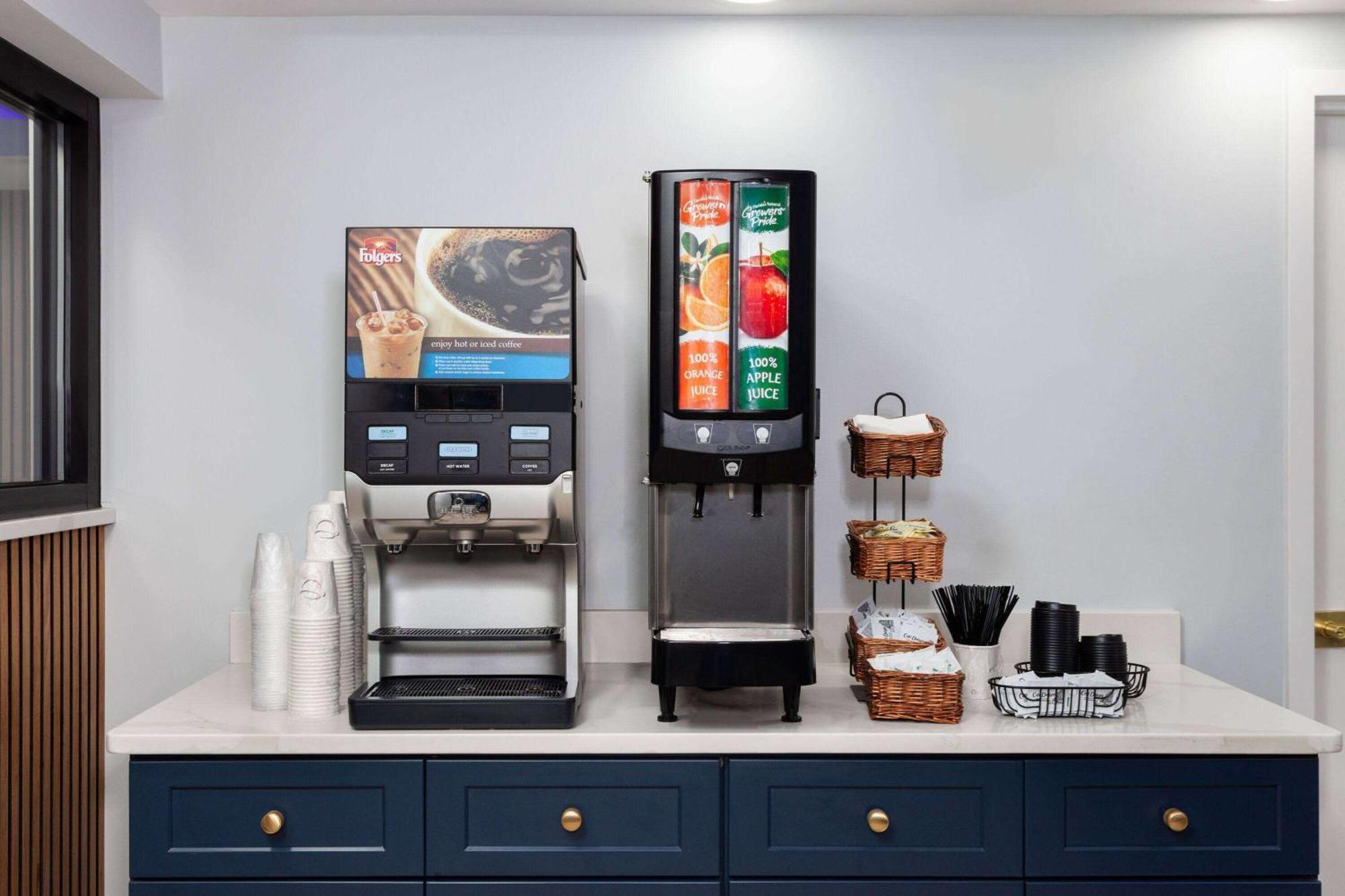 Super 8 By Wyndham Baltimore Northwest Extérieur photo